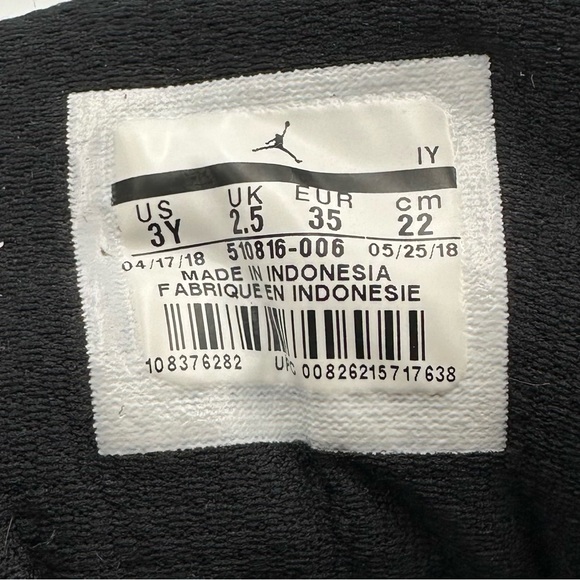 Nike Air Jordan 12 Retro Youth Size 3Y Black Suede Shoes Sneakers 510816-006 - Picture 8 of 10